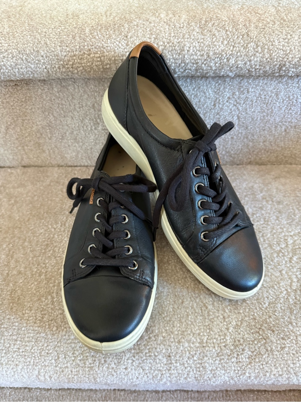 Ecco Ladies Black Leather Lace-Up Sneakers